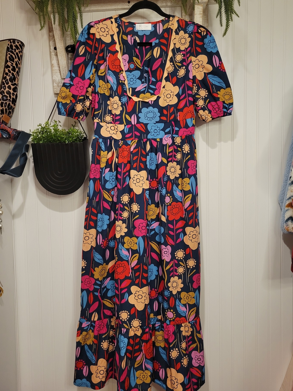 Navy Floral Puff-Sleeve Maxi Dress